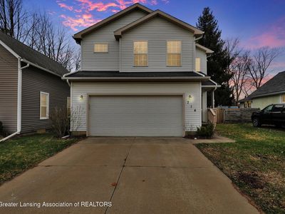 714 Maple St, Grand Ledge, MI, 48837