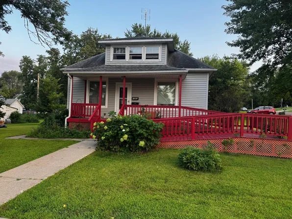 1023 White St, Jackson, MN 56143