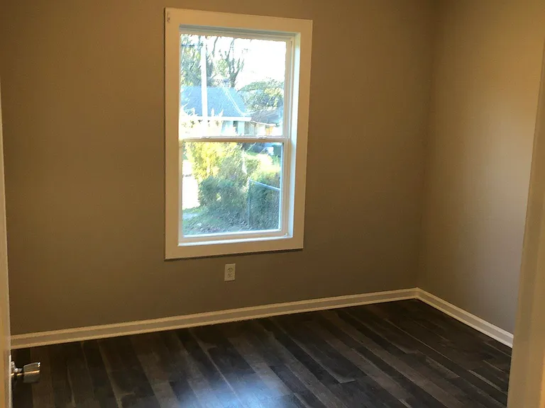 3542 Douglass Ave — Photo 4
