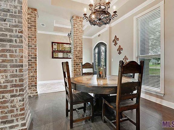 5th image of 18825 Aucoin Ln