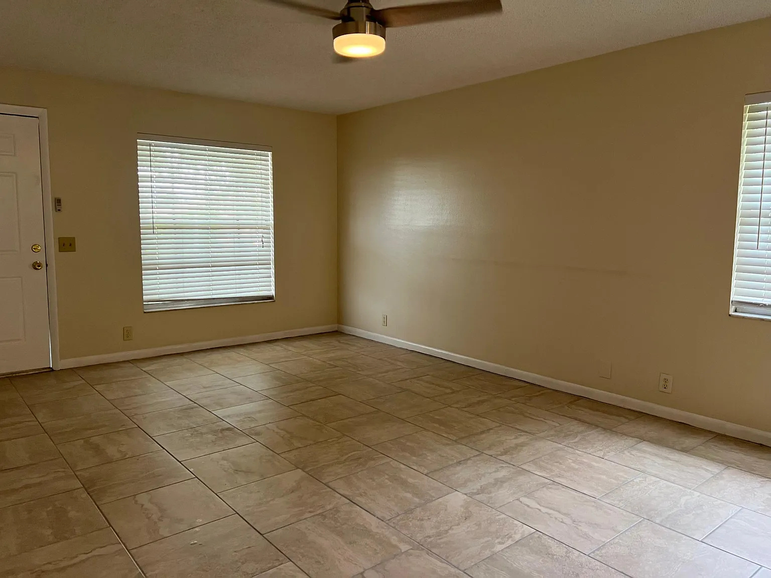 2 bed, 1082 sqft, $1,450 — Photo 3