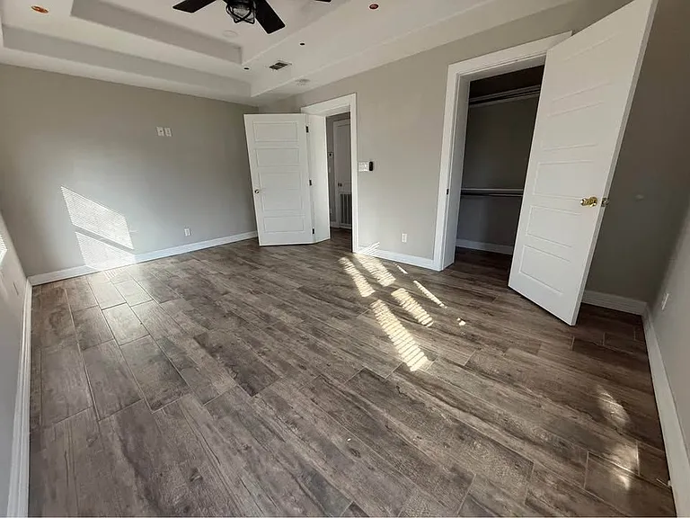233 S Iowa Ave — Photo 15
