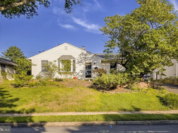 31 Wyndmoor Dr, Wyndmoor, PA 19038