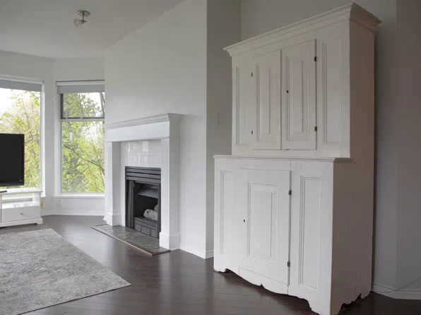 1562 W 5th Ave #303, Vancouver, BC V6J 5H9