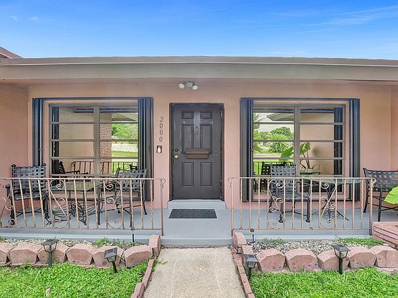 3rd image of 2000 NW 11th Avenue