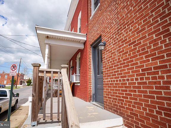 3rd image of 24 Hamilton Ave