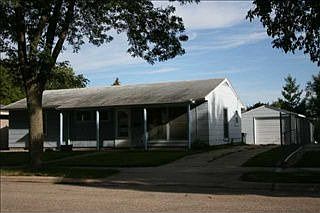 1st image of 1005 Pine Ave