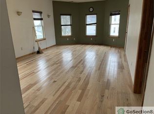 5 Esther St APT 3, Worcester, MA 01607