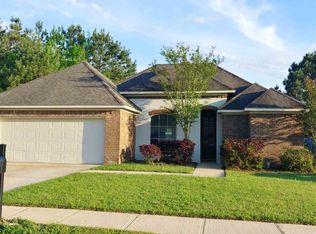 210 Silver Lk, Pearl, MS 39208