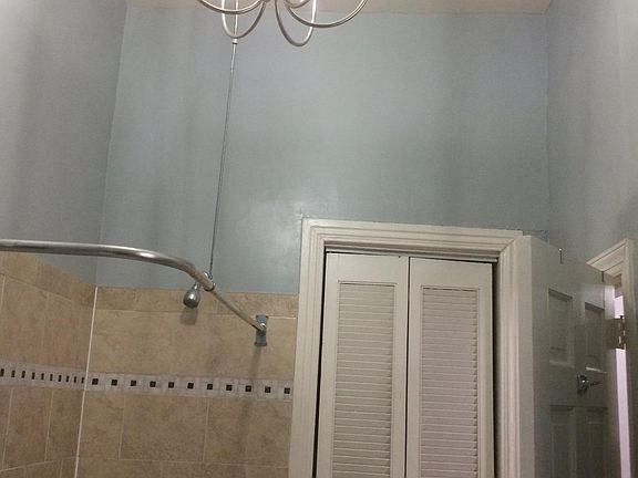 5th image of 1939 Spring Garden St APT 1