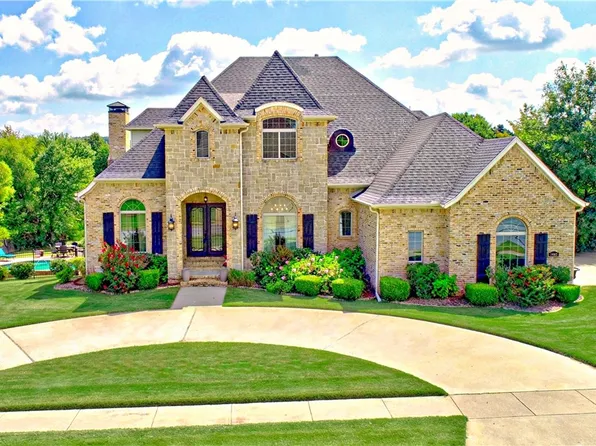 3482 N Gunnison Dr, Fayetteville, AR 72703