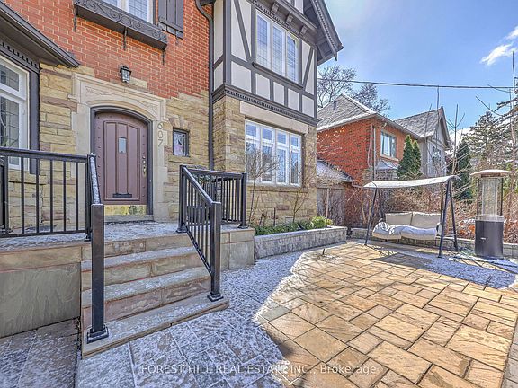 3rd image of 607 Spadina Rd