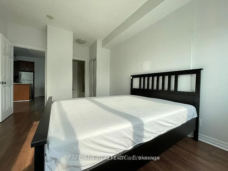 220 Burnhamthorpe Rd W #1709 — Photo 3