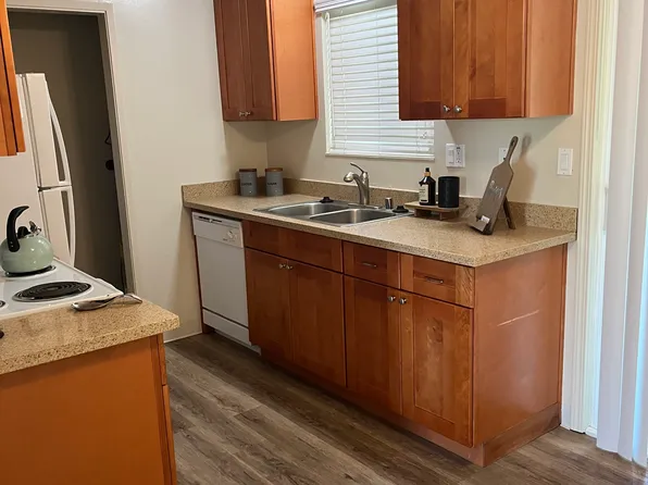 7424 Rainbow Dr APT 3, Cupertino, CA 95014