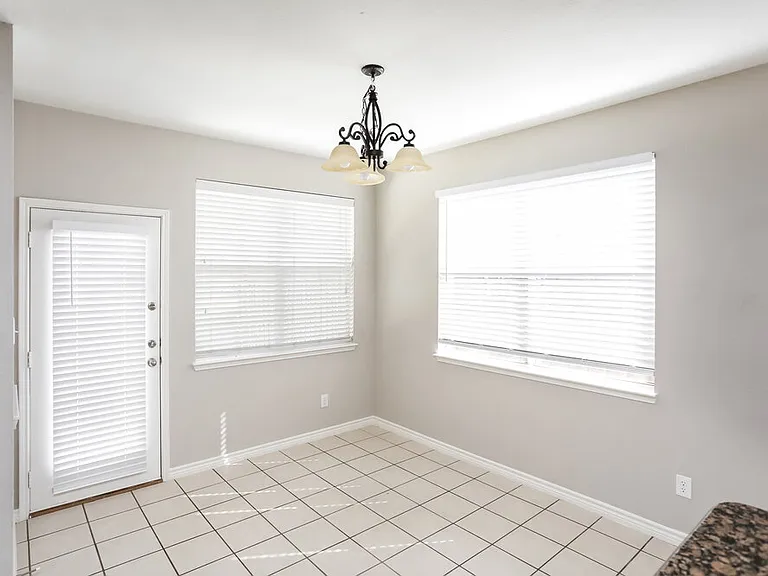 1124 Golden Eagle Ct — Photo 7