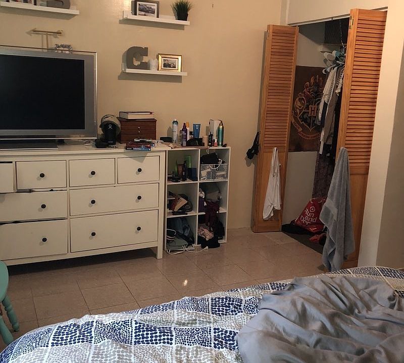 2nd image of 2848 47th St #2