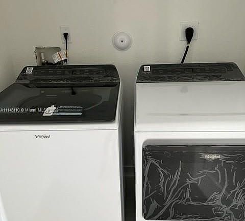 5th image of 556 NE 4th St #556