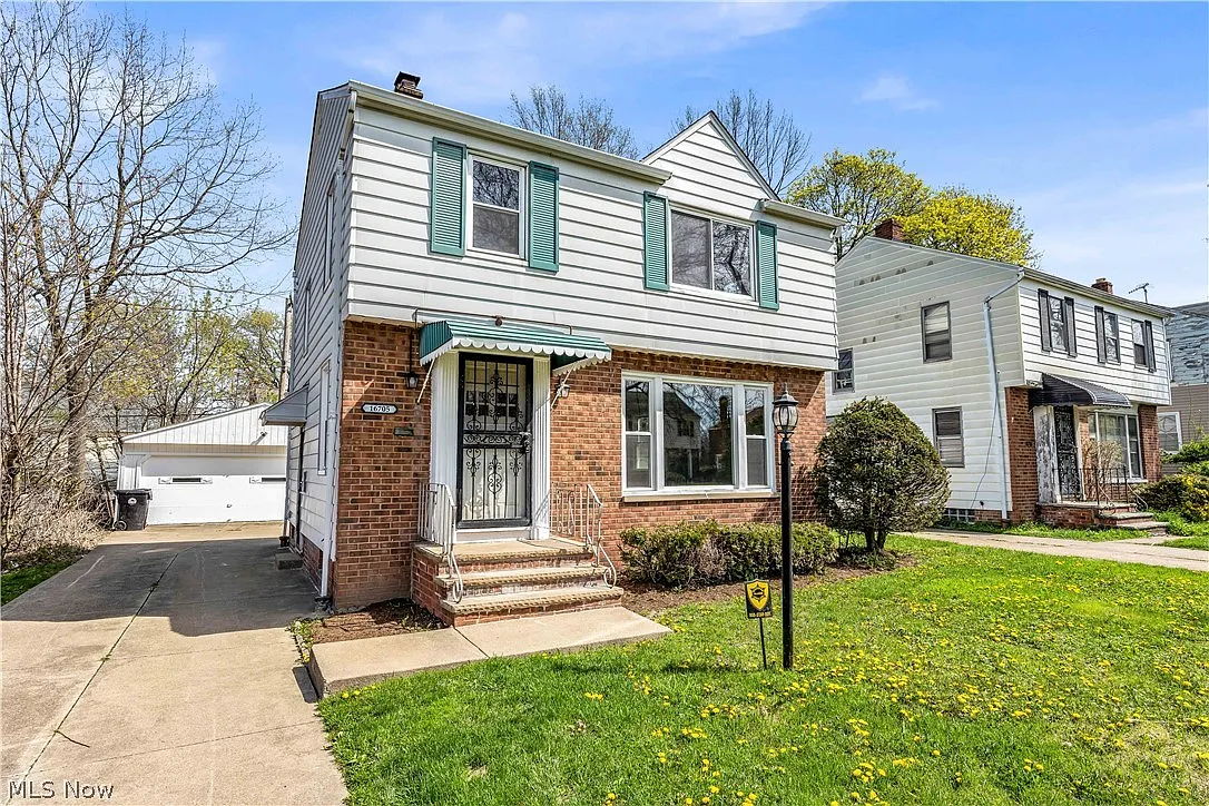 16705 Glendale Ave photo 1