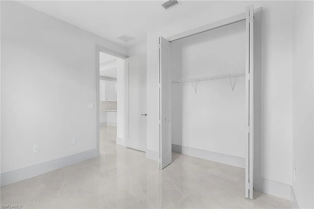 1 bed, 1.0 bath, 430 sqft, $1,800 — Photo 3