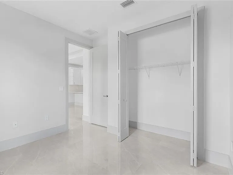 2378 Hunter Blvd #3 — Photo 3
