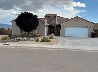 1005 Datura Dr, Alamogordo, NM 88310
