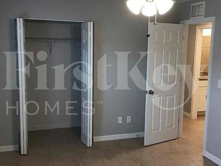 10518 Deerwood Ave — Photo 10
