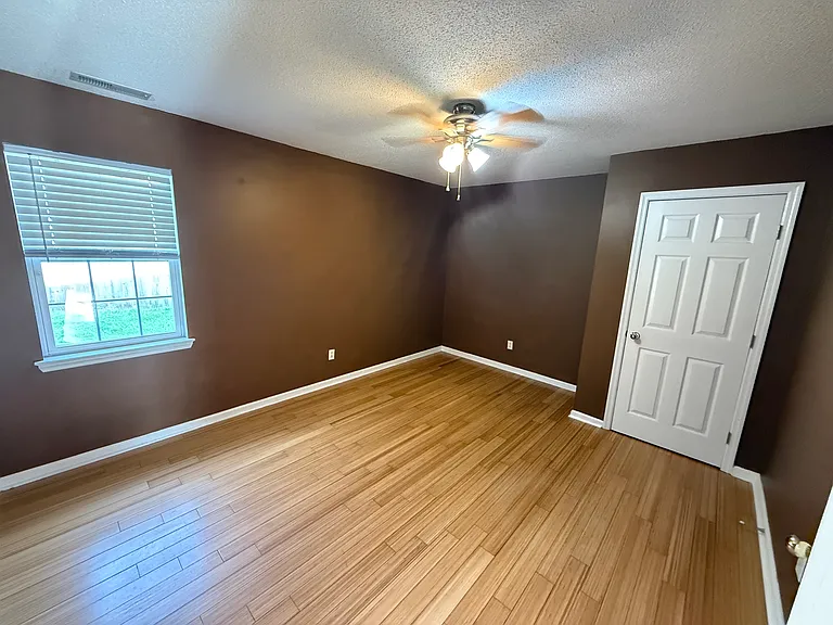 260 Pollard Dr — Photo 8