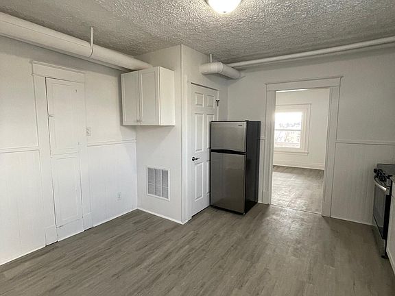 2nd image of 1511 Pine Ave APT 6