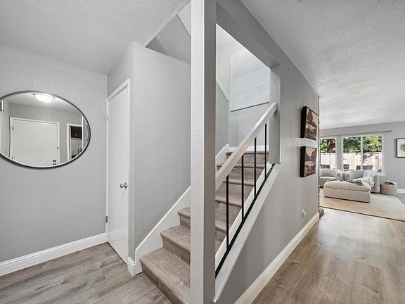 4th image of 717 Citrus Place