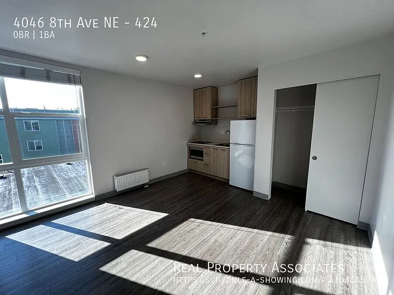 4046 8th Ave NE #424 — Photo 4