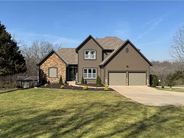 30305 W 84th Ter, De Soto, KS 66018