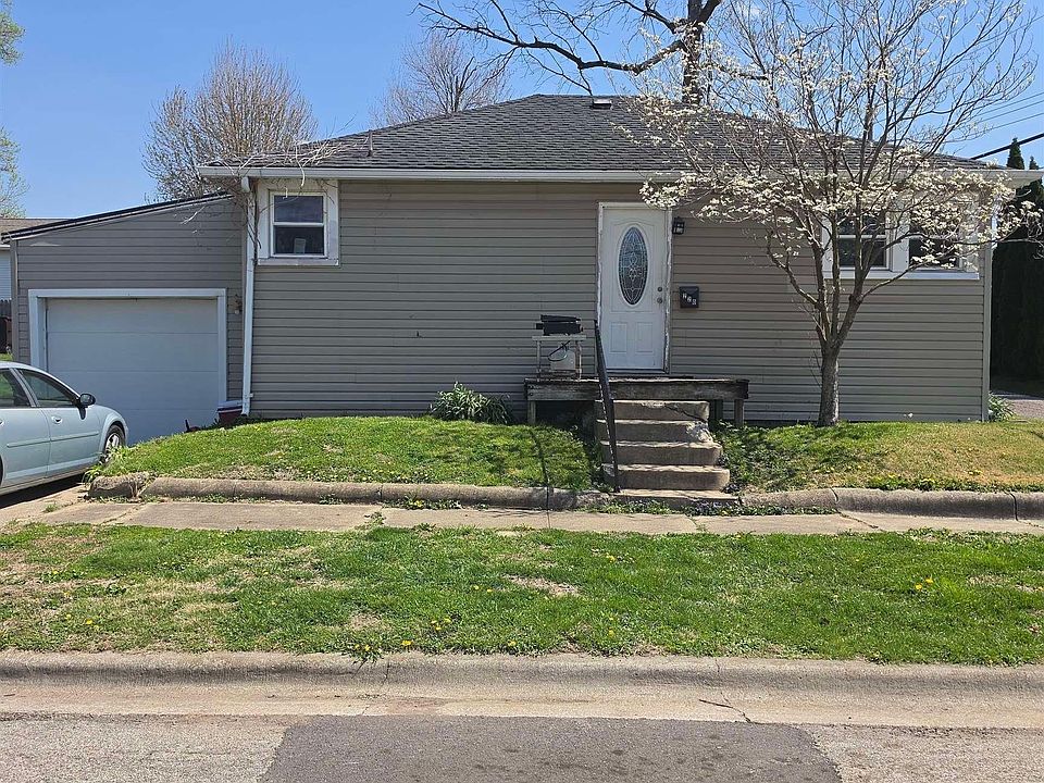 1st image of 220 Pine St