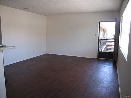 4th image of 308 N Primrose Ave