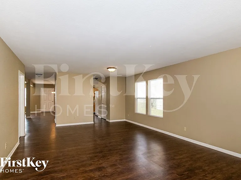 10335 Homestead Dr — Photo 3
