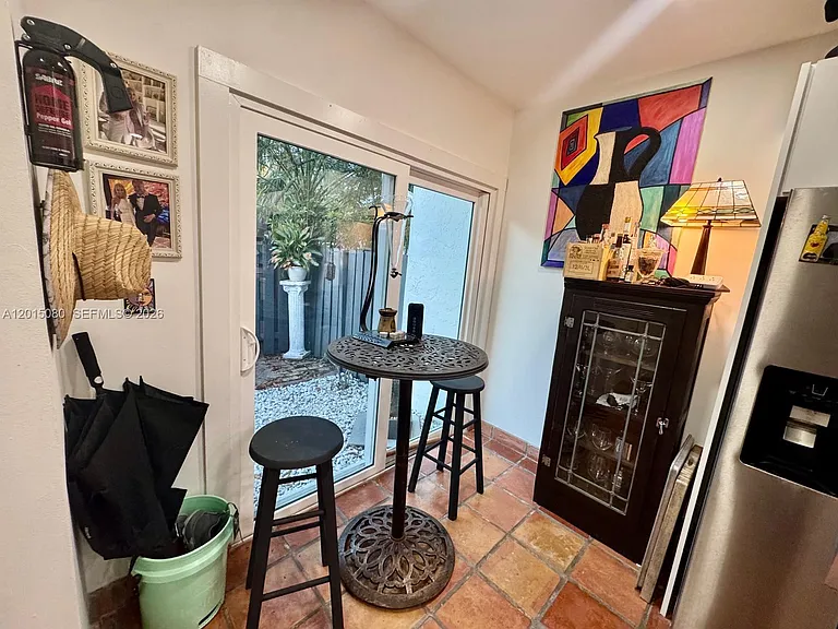1260 SE 2nd St #1260 — Photo 4