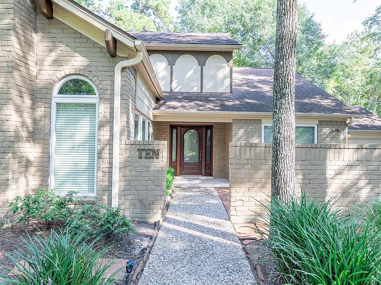 10 Coralvine Ct — Photo 5