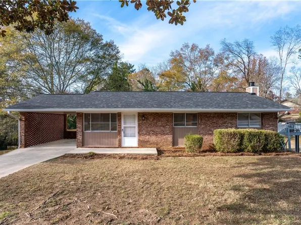 402 Laura Dr NW, Gainesville, GA 30501