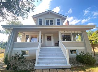 63484 Lightning Rd, Coos Bay, OR 97420