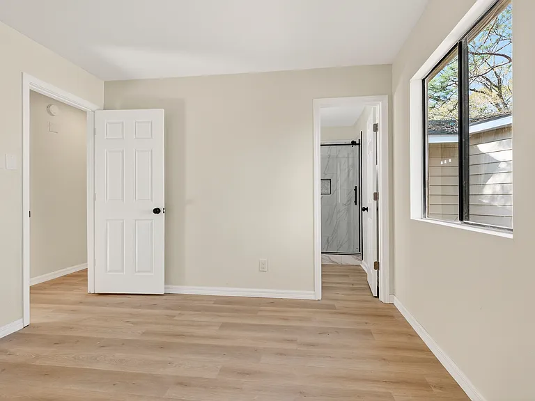 1644 Princess Helen Rd W — Photo 9