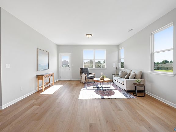 3rd image of 17 Aurora Cir
