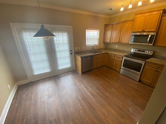 Kitchen and breakfast nook.