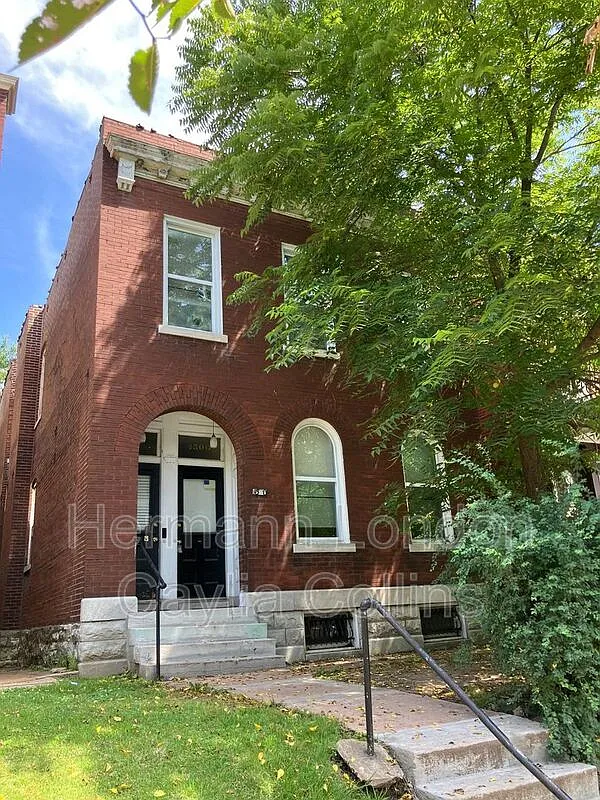 2 bed, 1.0 bath, 1250 sqft, $1,195 — Photo 1