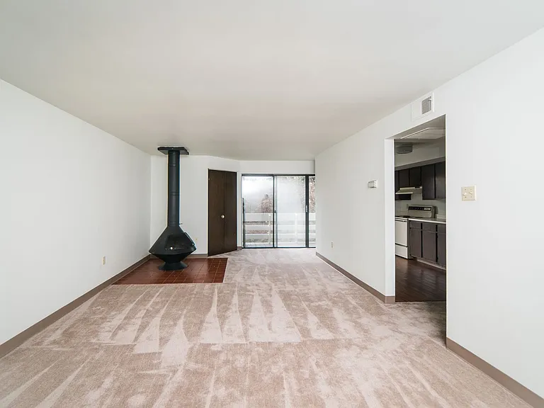 Sylvan Ridge Apartments — Photo 6