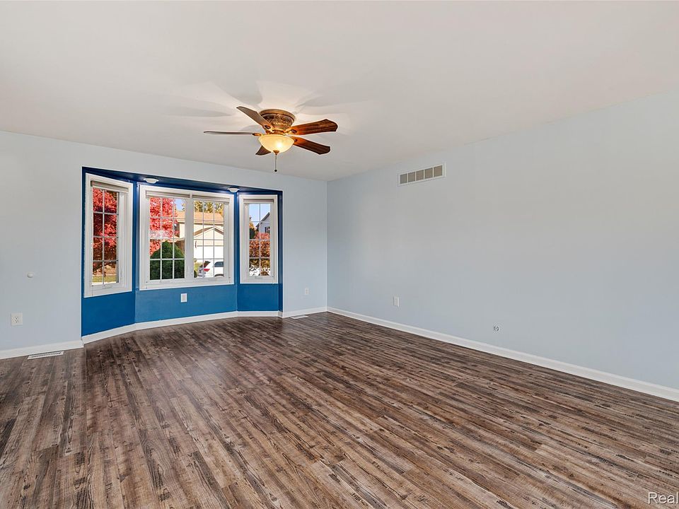 26668 Fairwood Dr, photo 13