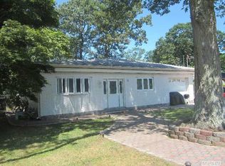 217 King Rd, Rocky Point, NY 11778