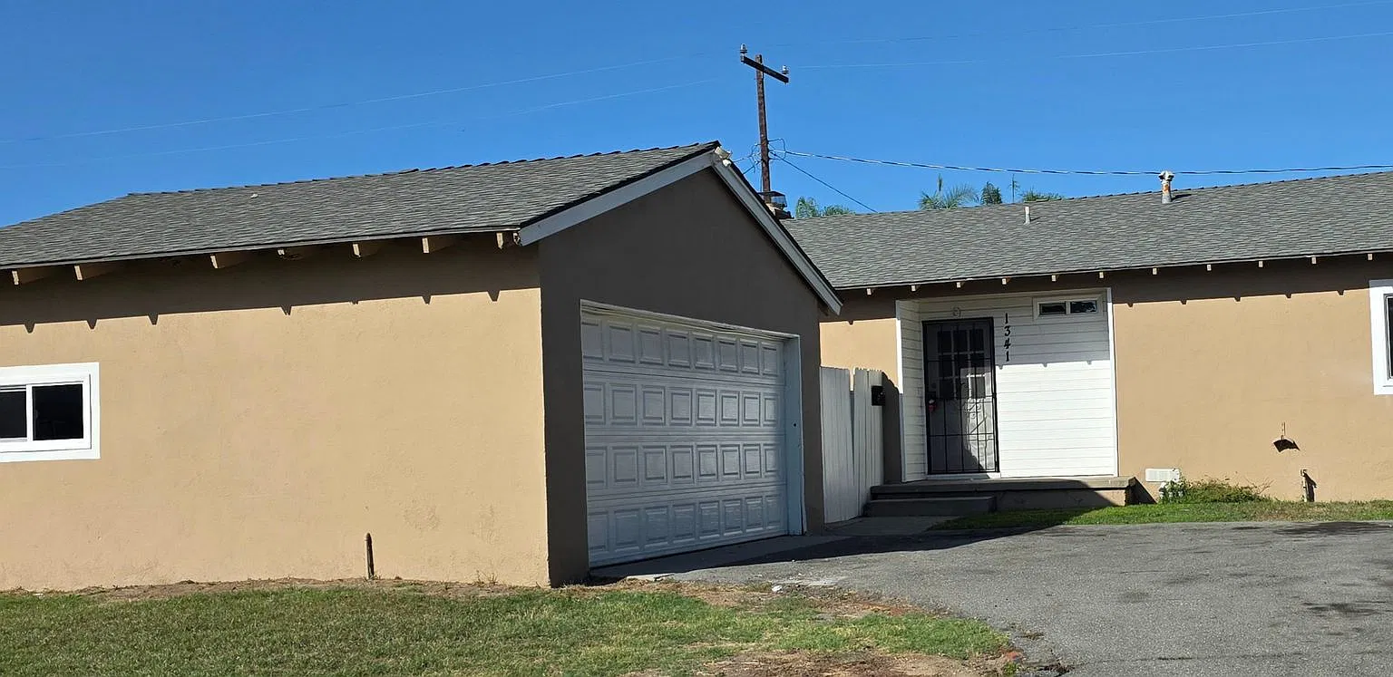 1341 Braeburn Street — Photo 2