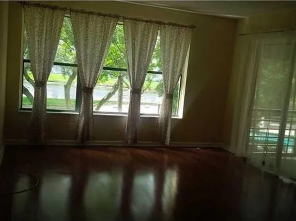 2320 S Cypress Bend Dr APT 202, Pompano Beach, FL 33069