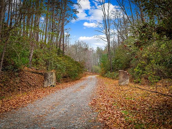 2nd image of Bullen Gap Rd