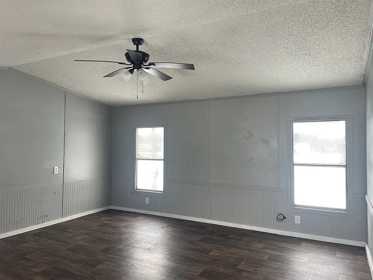 354 Joyner Loop — Photo 4