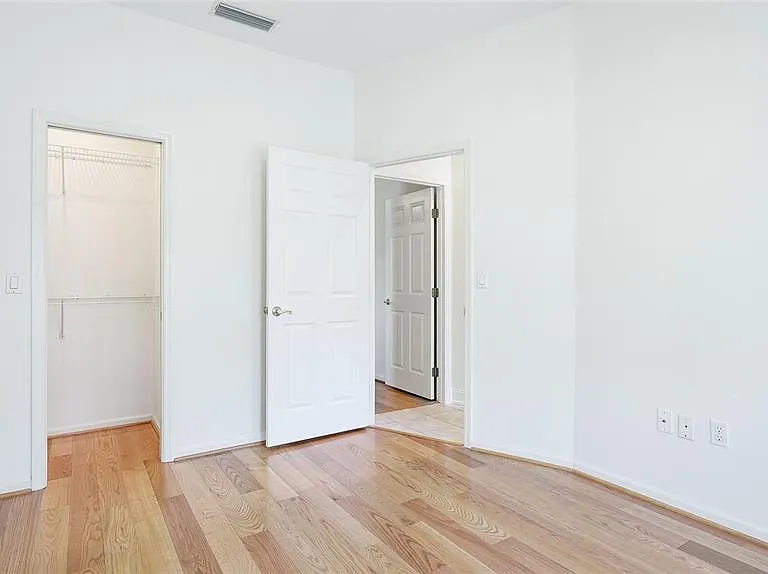 534 Oak Bay Dr — Photo 32